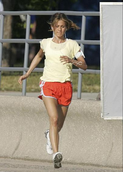 I Dženifer Aniston voli da potrči fotografija jenifer aniston I Dženifer Aniston voli da potrči