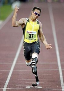 oskar 211x300 Oskar Pistorius trči sa protezama
