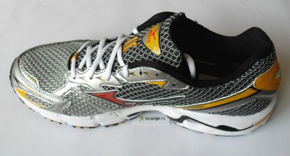 Mizuno Wave Rider 13 fotografija Rider13 02 585x315 Mizuno Wave Rider 13