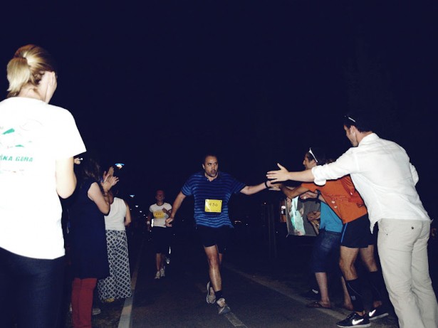 Trčanje.rs na 3.Noćnom maratonu fotografija podrška 615x461 Trčanje.rs na 3.Noćnom maratonu