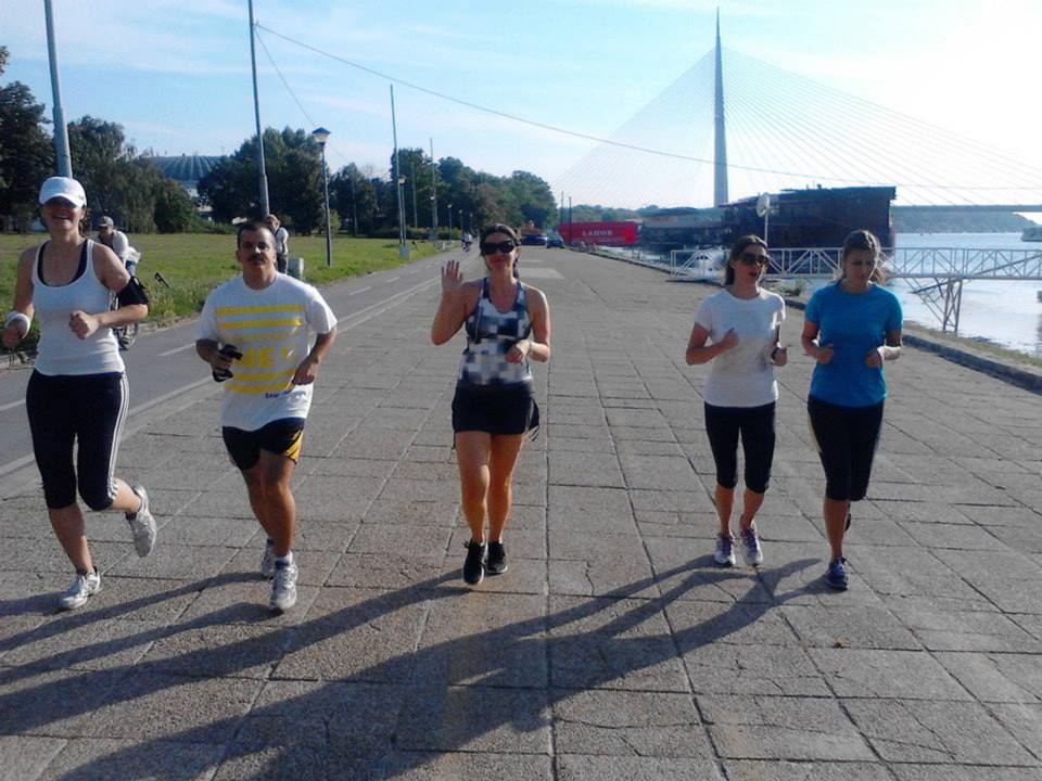 Lokalne ekipe za trčanje: neka trkačka žurka počne