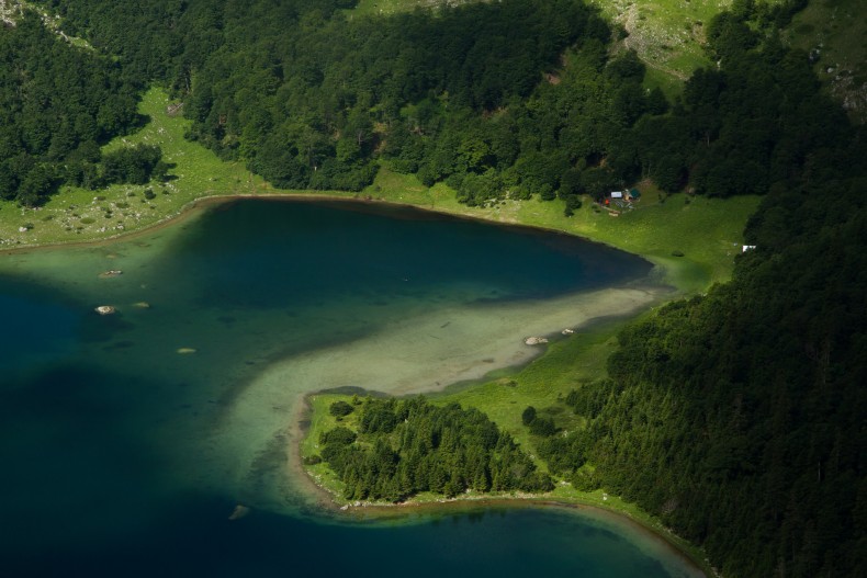 Planinarski Liberland: Trnovačko jezero ili Off-Season BIKE HIKE Avantura na Sutjesci i Zelengori