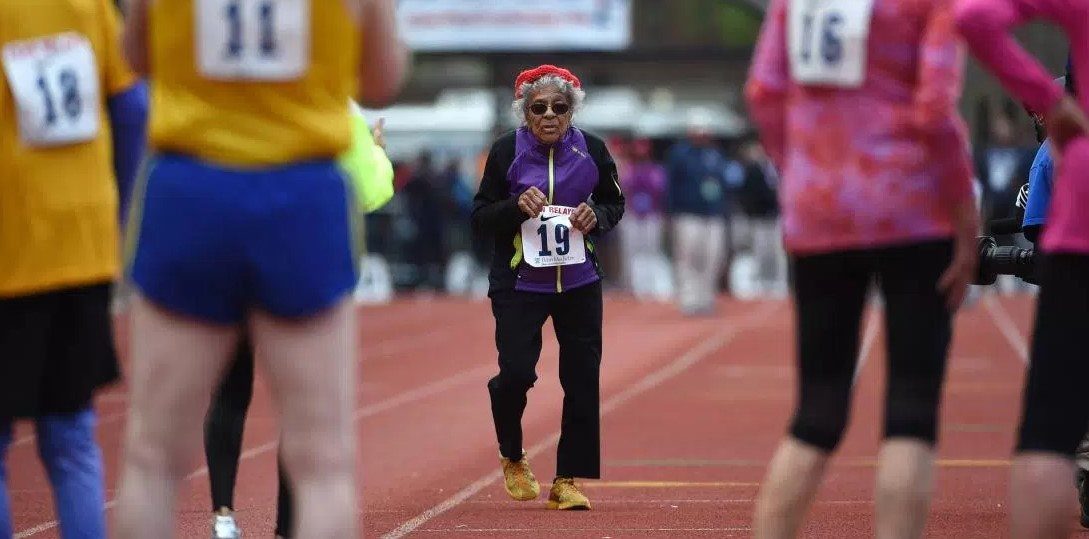 Stogodišnjakinja oborila rekord na 100m!