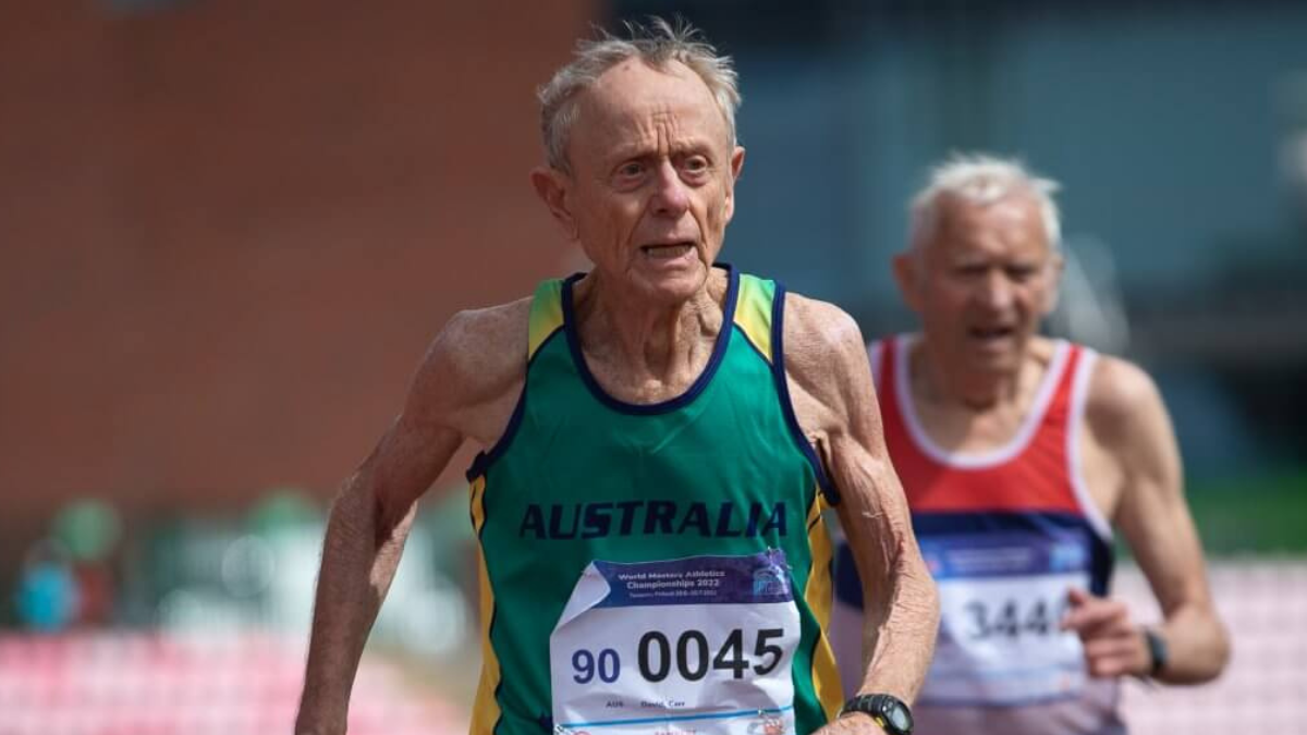 Neizvesna trka 90-godišnjih atletičara na 400 metara