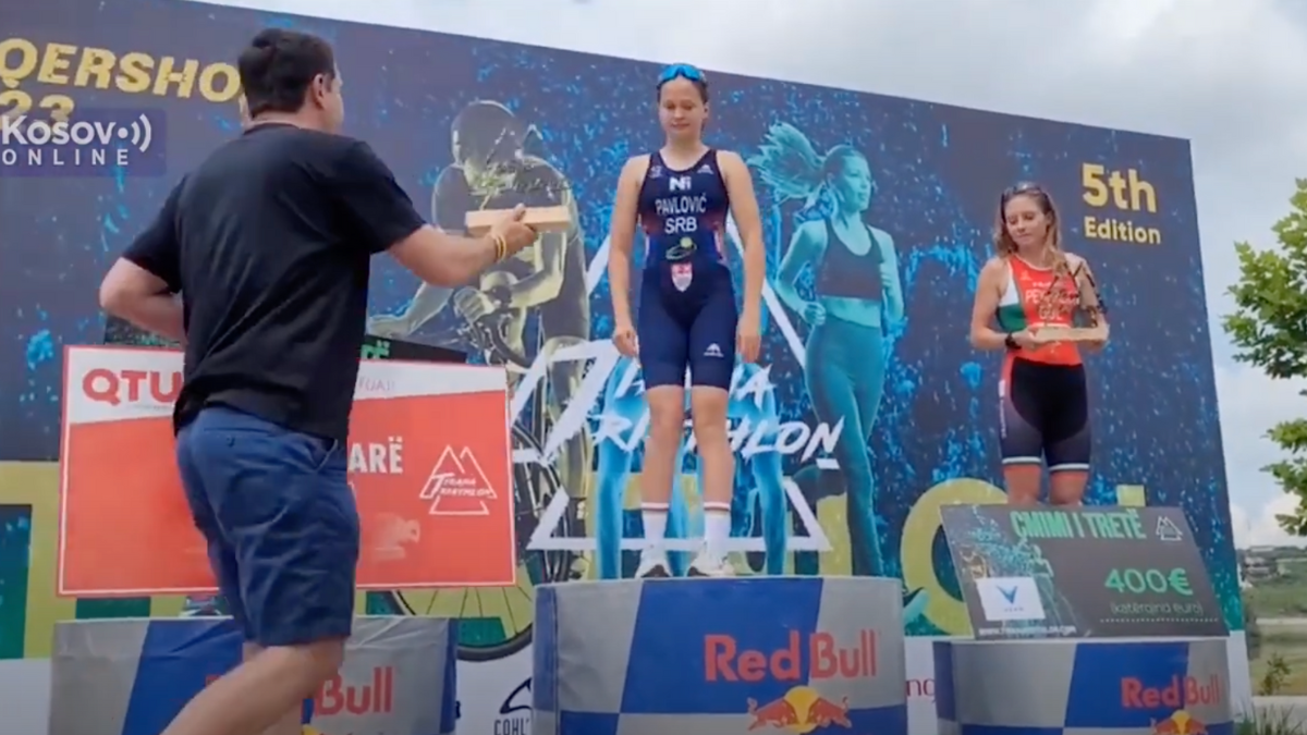 Iva Pavlović i Strahinja Trakić osvojili dva zlata na triatlonu u Tirani