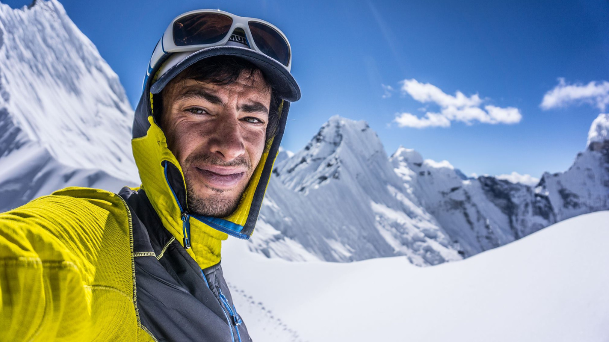 Odnela ga snežna lavina! Kilian Jornet pokušao uspon na Everest najtežom rutom