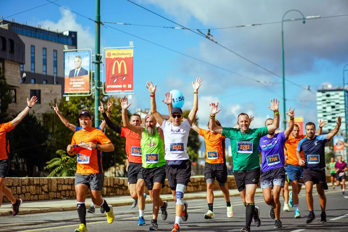 Trkači iz celog sveta trče Sarajevo polumaraton!