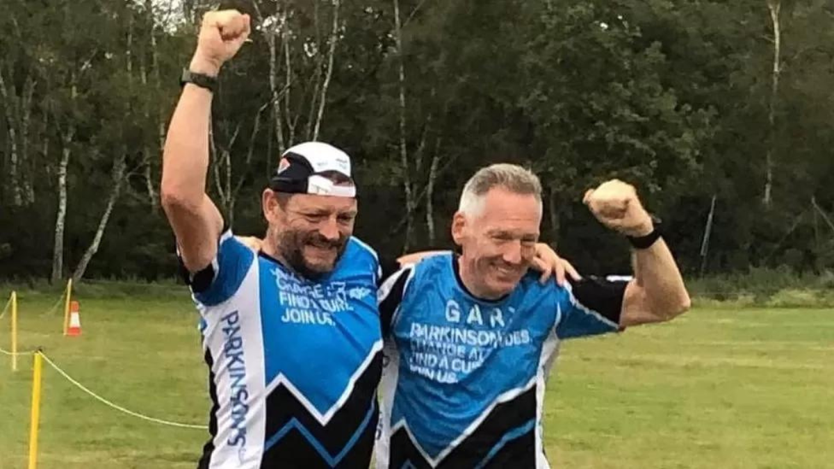 Britanski par ponovo oborio svetski rekord najduže pređene distance na ,,tri noge”