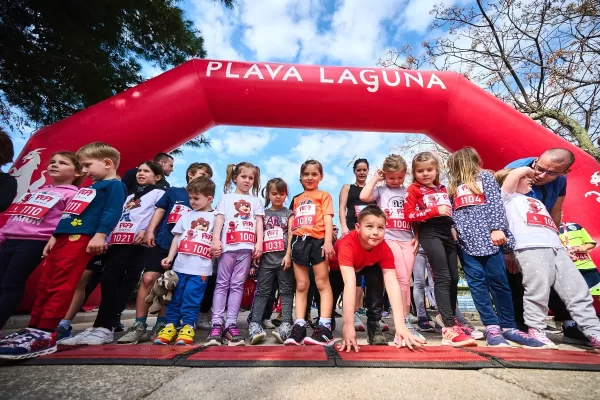 plava laguna dečija trka