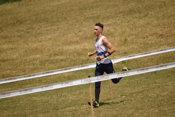 Trofej-Beograda-u-orijentiringu-takmičar